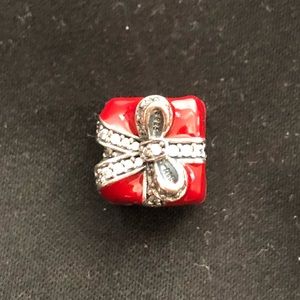 Pandora holiday gift charm